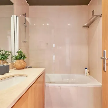 Apartment Modern In Parque Nacoes Lisbon