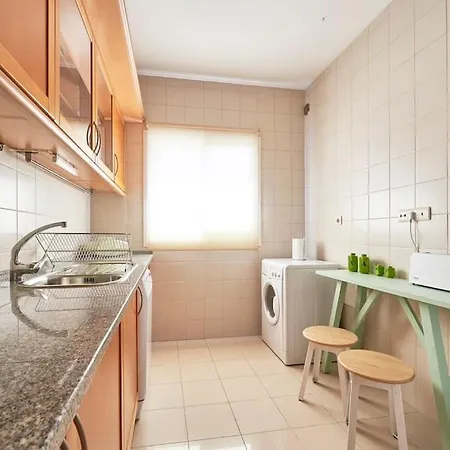 Modern In Parque Nacoes Apartment *