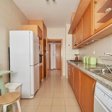 Modern In Parque Nacoes Apartment Lisbon