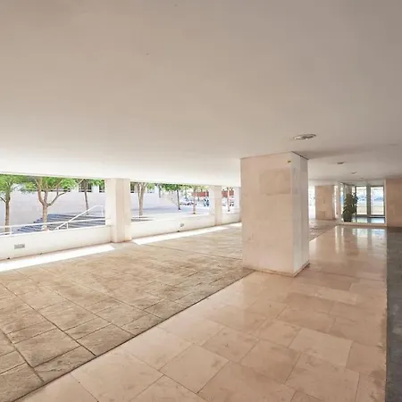 Apartment Modern In Parque Nacoes Lisbon